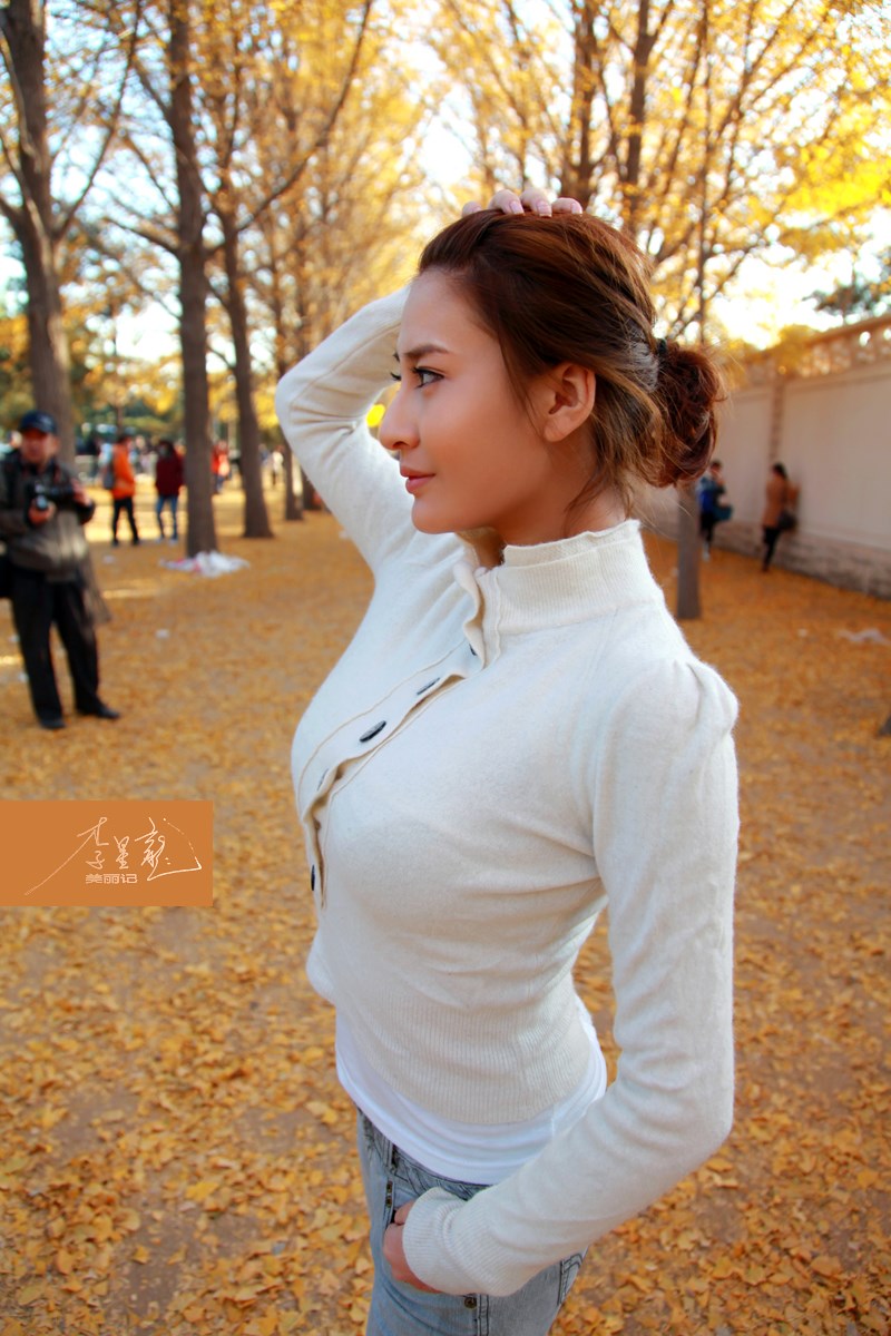 2011.11.13 Li Xinglong photography - Beauty - Sagittarius Northern dance girl ginkgo tree(11)